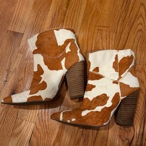 Dingo Cowhide Cowboy Boot Size 7.5